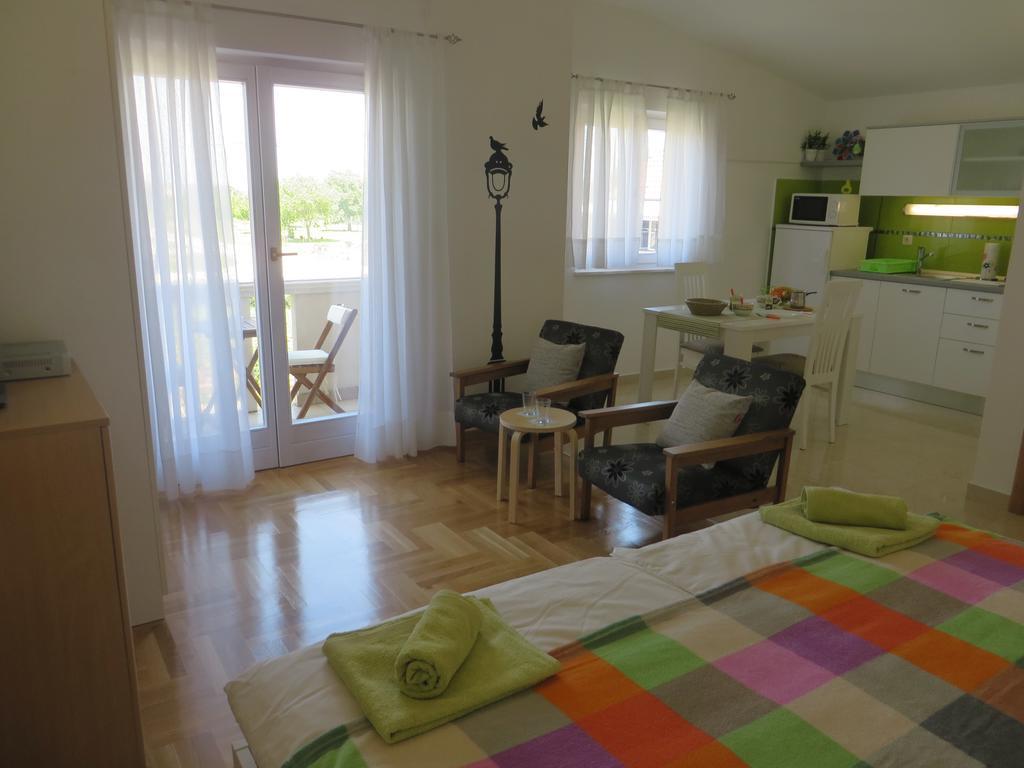 Filipovic Apartments With Pool Biograd Na Moru Zewnętrze zdjęcie