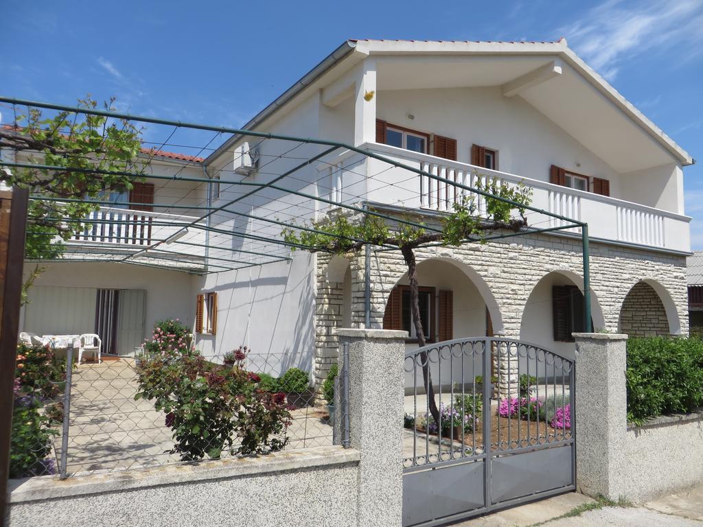 Filipovic Apartments With Pool Biograd Na Moru Zewnętrze zdjęcie